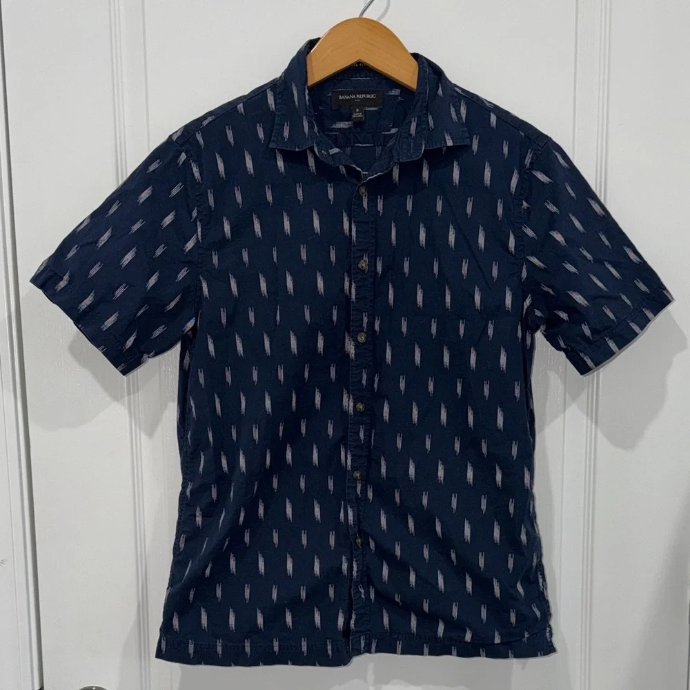 Banana Republic Dark Blue Patterned Short Sleeve button down slim fit  Shirt S
